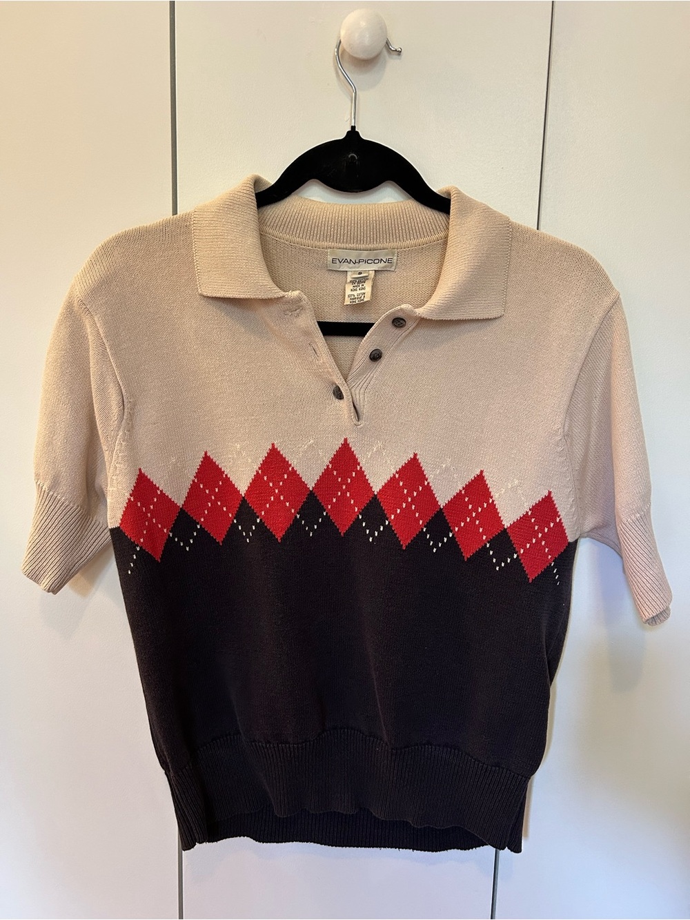 Evan Picone Beige Polo Sweater with Red Argyle